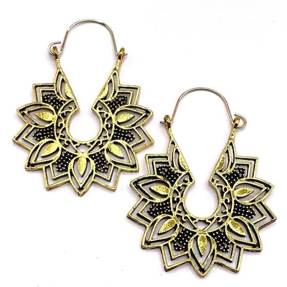 BijouStudios Earrings Jewelry - Yellow Gold Boho Detailed Floral Leaf Dangling Drop Hinged Hook Earrings